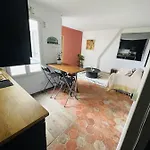 Flat Near Republique - 12 Min Walk