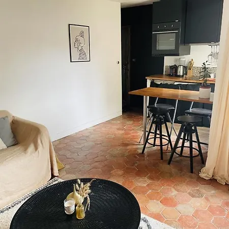 Apartment Flat Near Republique - 12 Min Walk *